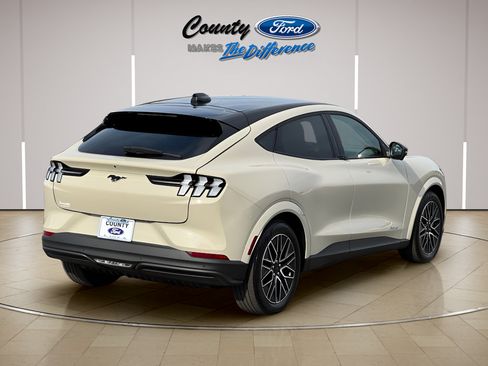 Used 2025 Ford Mustang Mach-E Premium RWD image 26