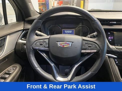 Used 2023 Cadillac XT6 Premium Luxury AWD/4WD image 9