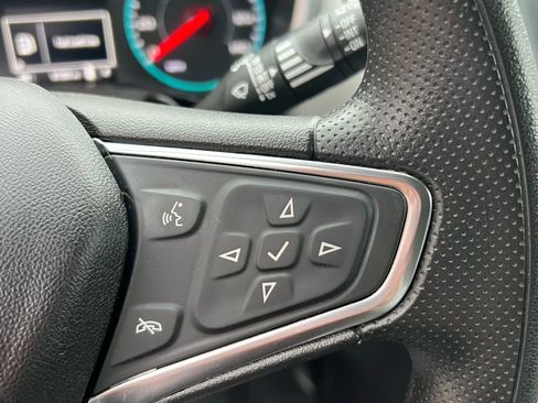 Used 2019 Chevrolet Equinox LS w/ LS Convenience Package image 16