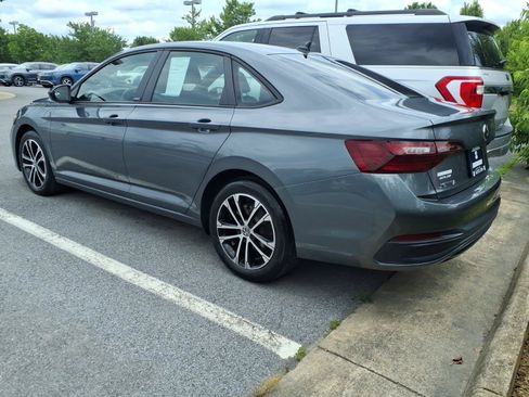 Used 2023 Volkswagen Jetta Sport FWD image 4