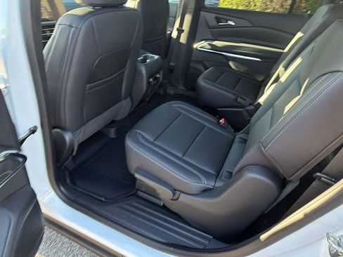 New 2026 Chevrolet Traverse LT w/ Midnight/Sport Edition FWD image 17