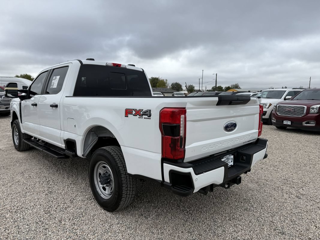 Used 2024 Ford F250 XL w/ STX Appearance Package AWD/4WD image 8