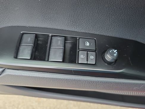 Used 2026 Toyota Camry XLE FWD image 28