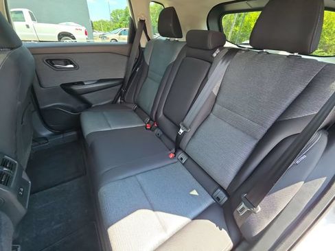 Certified 2022 Nissan Rogue SV AWD/4WD image 22