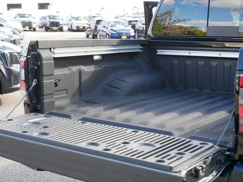 Certified 2024 Nissan Frontier PRO-4X w/ Pro Convenience Package AWD/4WD image 18