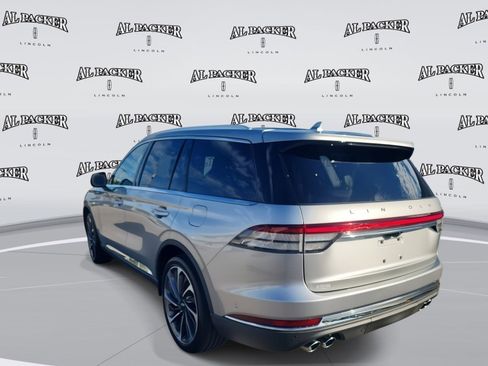 Used 2020 Lincoln Aviator Reserve w/ Equipment Group 202A image 3