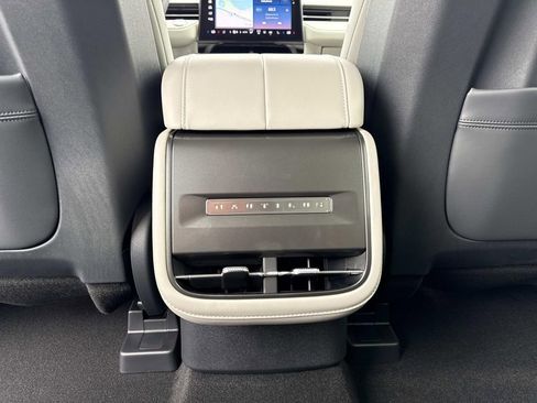 New 2026 Lincoln Nautilus Premier AWD/4WD image 16