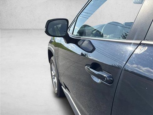 Certified 2025 Toyota RAV4 XLE FWD image 29