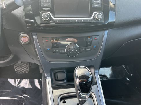 Used 2018 Nissan Sentra SR Turbo FWD image 23
