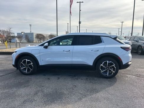 New 2026 Chevrolet Equinox EV LT image 6