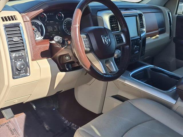 Used 2017 RAM 1500 Laramie w/ Convenience Group AWD/4WD image 9