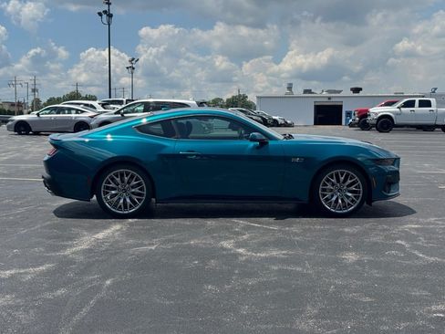 Used 2026 Ford Mustang GT Premium RWD image 3