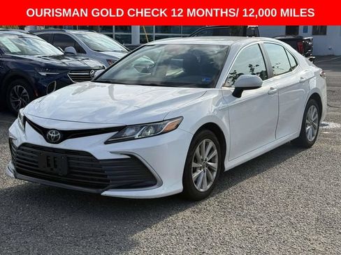 Used 2023 Toyota Camry LE AWD/4WD image 5
