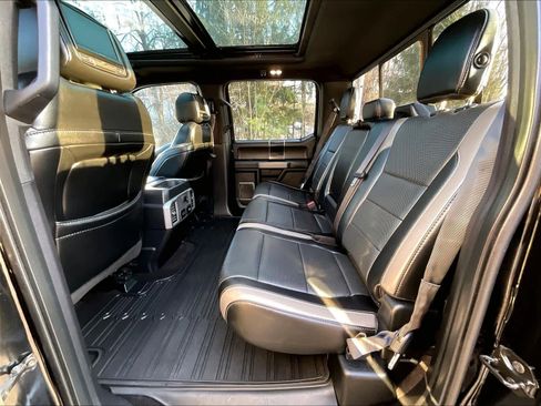 Used 2018 Ford F150 Raptor w/ Equipment Group 802A Luxury image 15