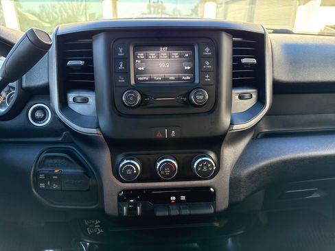 Used 2022 RAM 2500 Tradesman w/ Chrome Appearance Group image 18