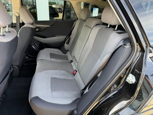 Used 2022 Subaru Outback Premium image 11