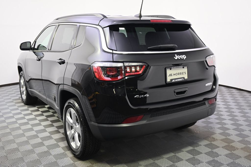Used 2018 Jeep Compass Latitude w/ Popular Equipment Group AWD/4WD image 4