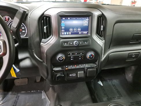 Used 2022 Chevrolet Silverado 1500 Custom w/ Safety Confidence Package AWD/4WD image 20
