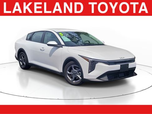 Used 2025 Kia K4 FWD image 1