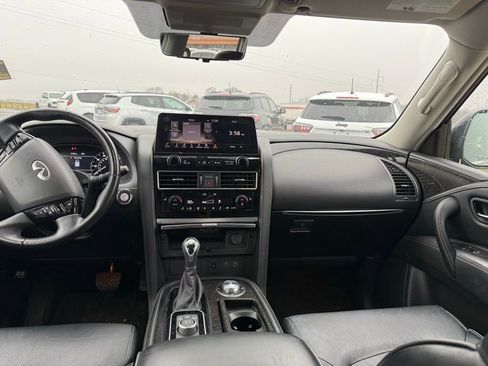 Used 2024 INFINITI QX80 Luxe image 10