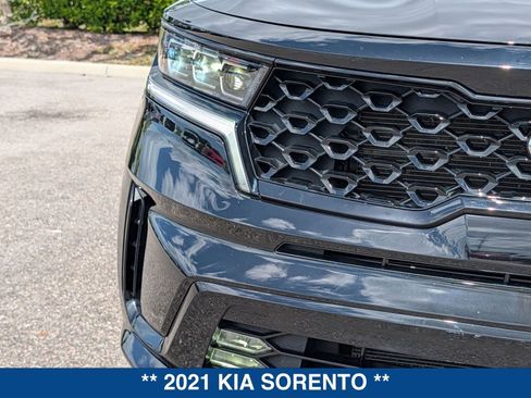 Used 2021 Kia Sorento SX image 9