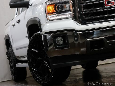 Used 2014 GMC Sierra 1500 SLT w/ Suspension Package, Off-Road image 4