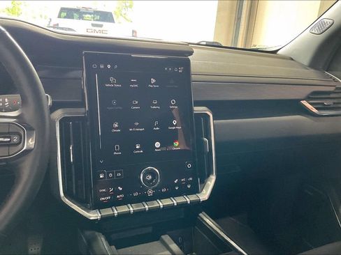 Used 2026 GMC Acadia Elevation w/ Elevation Premium Package FWD image 10