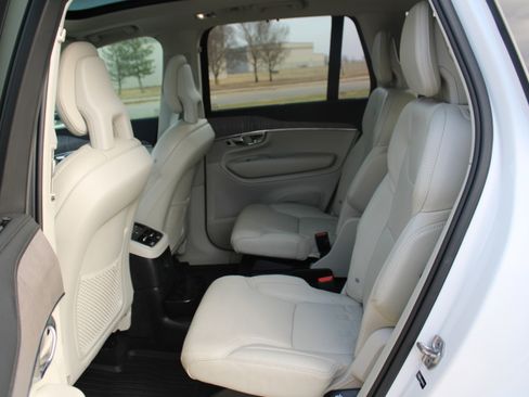 Used 2021 Volvo XC90 T8 Inscription w/ Advanced Package image 36