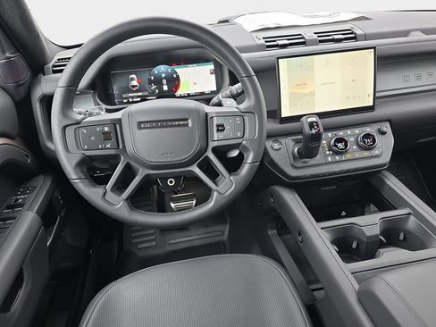 Used 2025 Land Rover Defender 110 AWD/4WD image 15