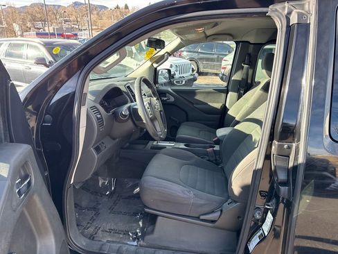 Used 2015 Nissan Frontier S image 20