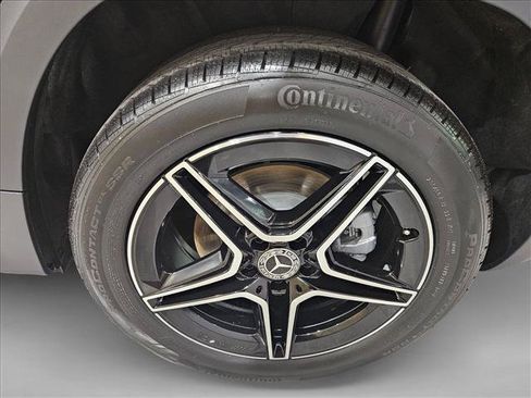 Used 2026 Mercedes-Benz GLB 250 image 9