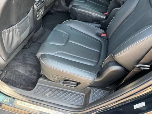 Used 2023 Hyundai Palisade Calligraphy w/ Cargo Package AWD/4WD image 9