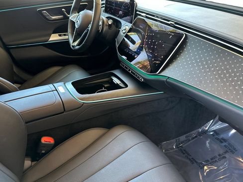 Used 2025 Mercedes-Benz E 350 Sedan image 16
