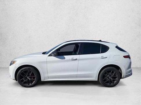 Used 2021 Alfa Romeo Stelvio Ti w/ Nero Edizione image 8