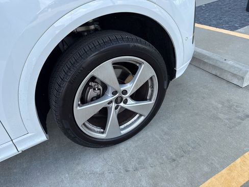 Used 2025 Audi Q5 Premium Plus image 9