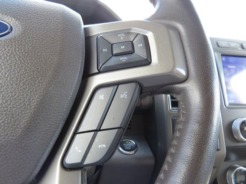 Used 2021 Ford Expedition Max XLT image 25