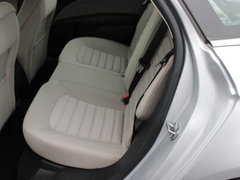 Used 2018 Ford Fusion S image 10