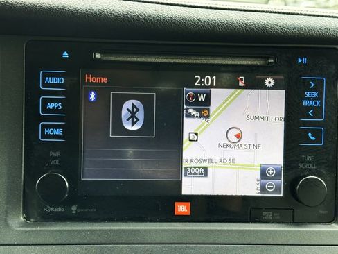 Used 2015 Toyota Sienna Limited Premium image 30