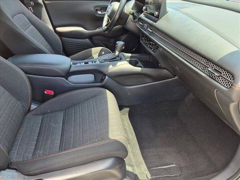 Used 2025 Honda HR-V Sport image 19