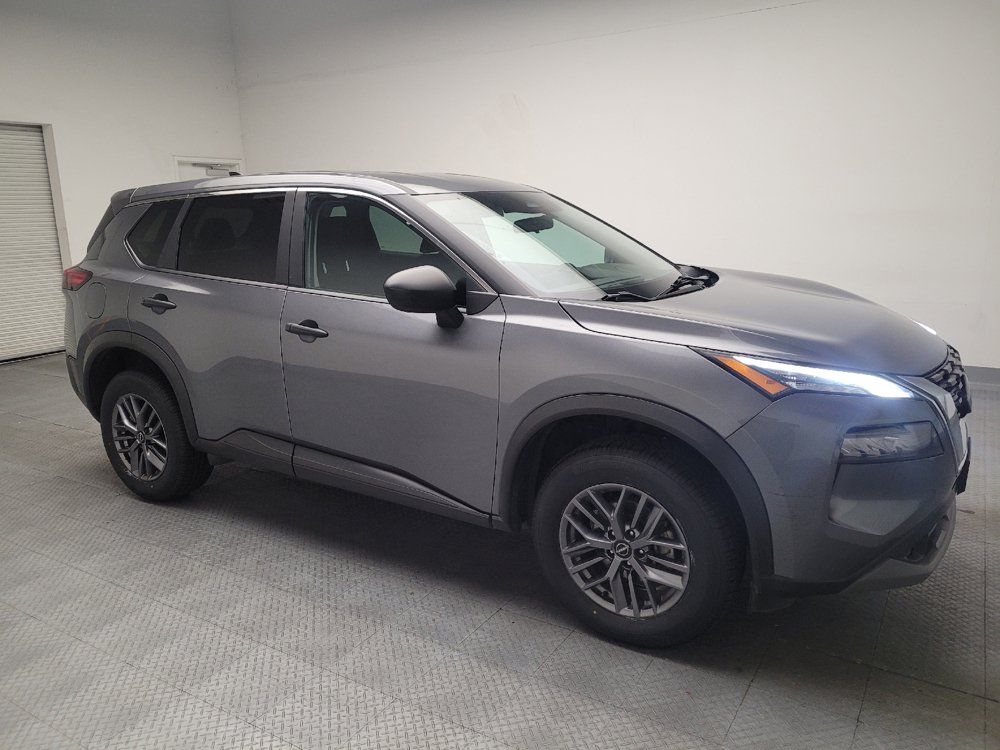 Used 2023 Nissan Rogue S AWD/4WD image 11