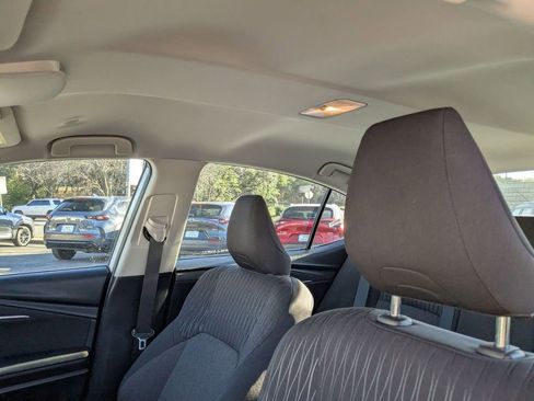 Used 2025 Toyota Camry LE image 15