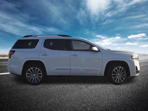 Used 2023 GMC Acadia Denali w/ Denali Technology Package FWD image 24