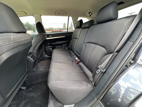 Used 2010 Subaru Outback 2.5i Premium AWD/4WD image 14