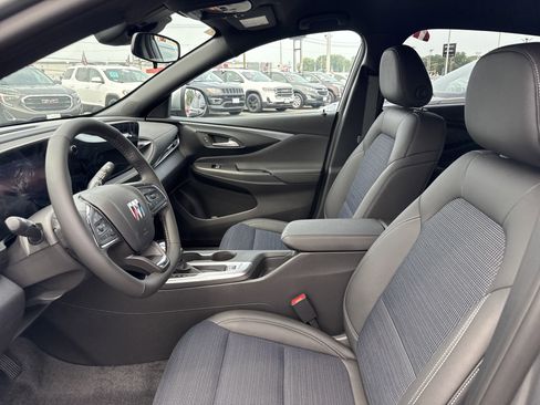 New 2025 Buick Envista Preferred w/ Convenience I Package image 11