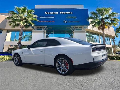 Used 2024 Dodge Charger Daytona Scat Pack w/ Plus Group AWD/4WD image 7