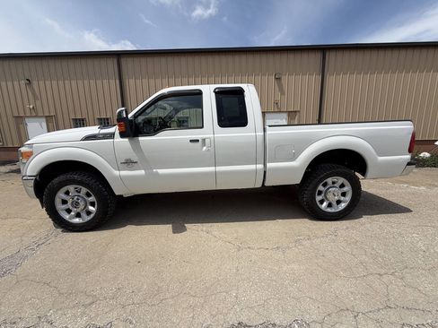 Used 2011 Ford F350 Lariat w/ Chrome Pkg AWD/4WD image 4