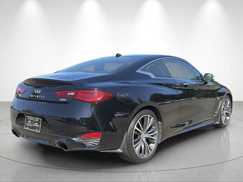 Used 2019 INFINITI Q60 3.0t Luxe w/ Essential Package AWD/4WD image 4