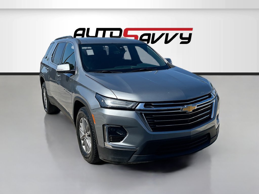 Used 2023 Chevrolet Traverse LT w/ Rear Camera Mirror Package AWD/4WD image 1