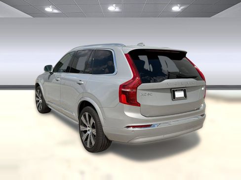 Used 2024 Volvo XC90 T8 Plus w/ Protection Package Premier AWD/4WD image 3
