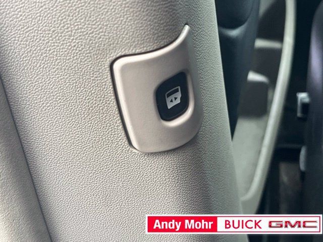 Used 2016 Chrysler Town & Country Touring w/ Driver Convenience Group FWD image 38